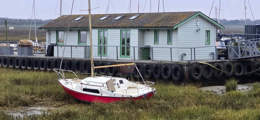 Old Leigh 3
