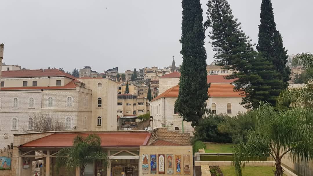 Nazareth 12