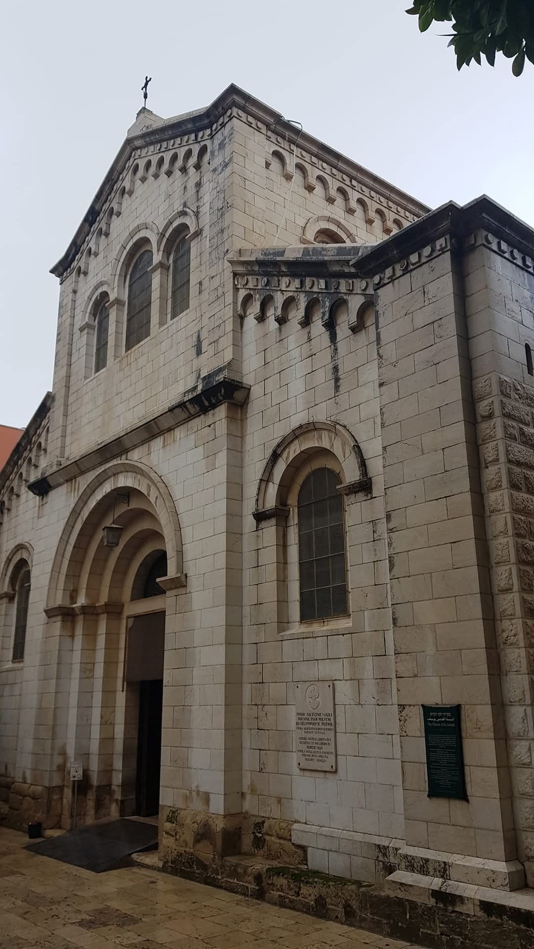 Nazareth 13