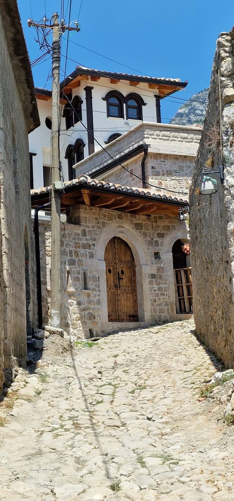 Kruja 7