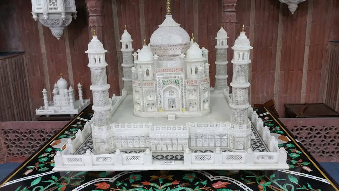 Taj Mahal 10