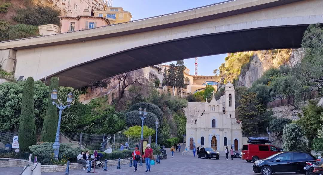 Monaco 15