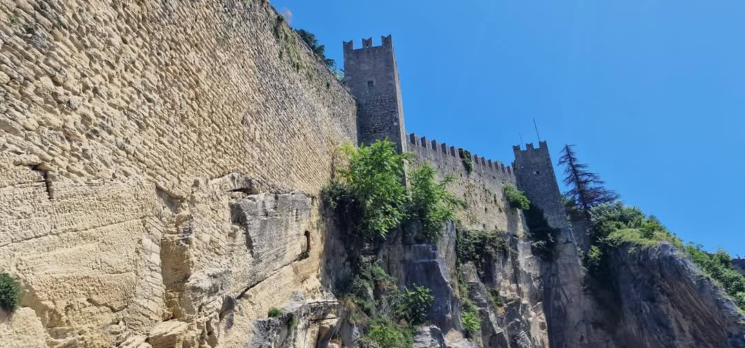 San Marino 14