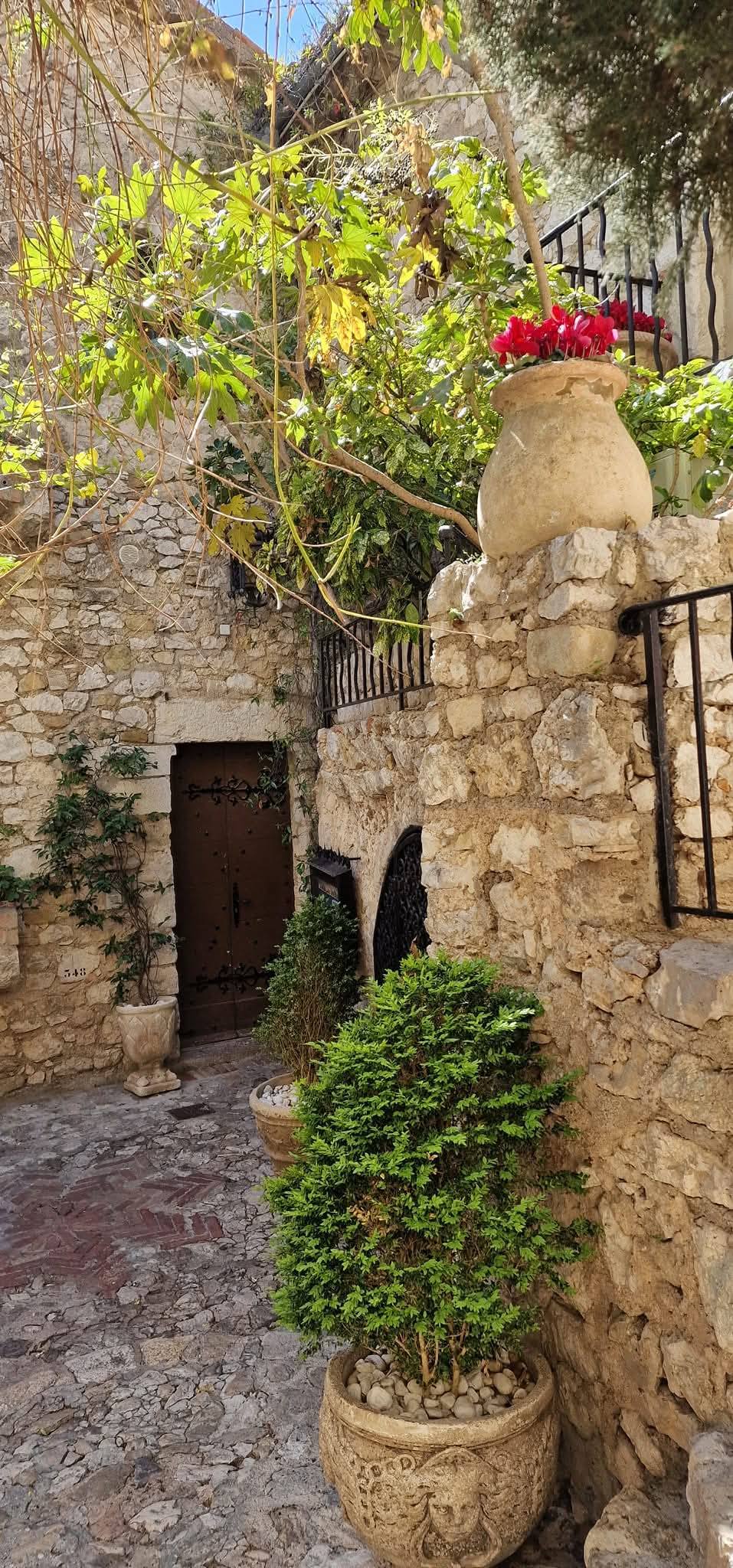 Eze 6