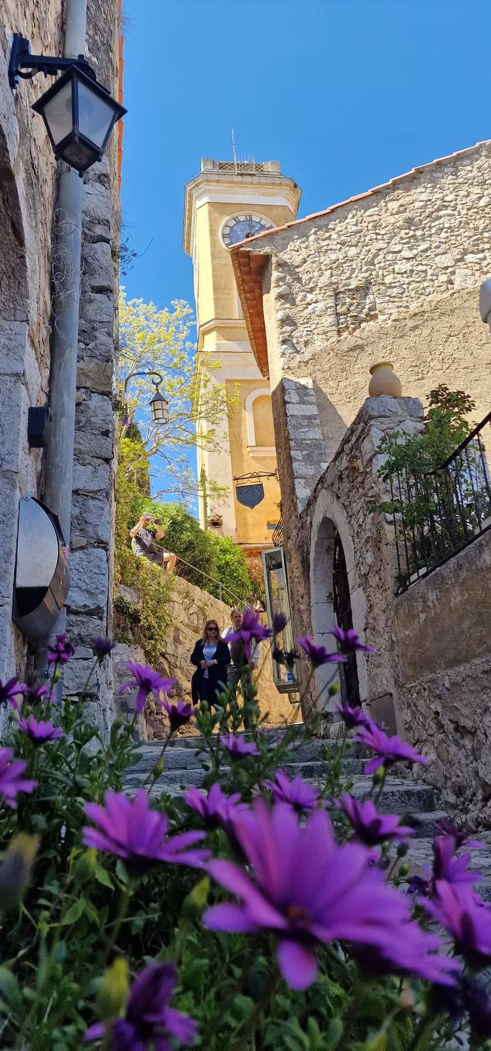 Eze 12