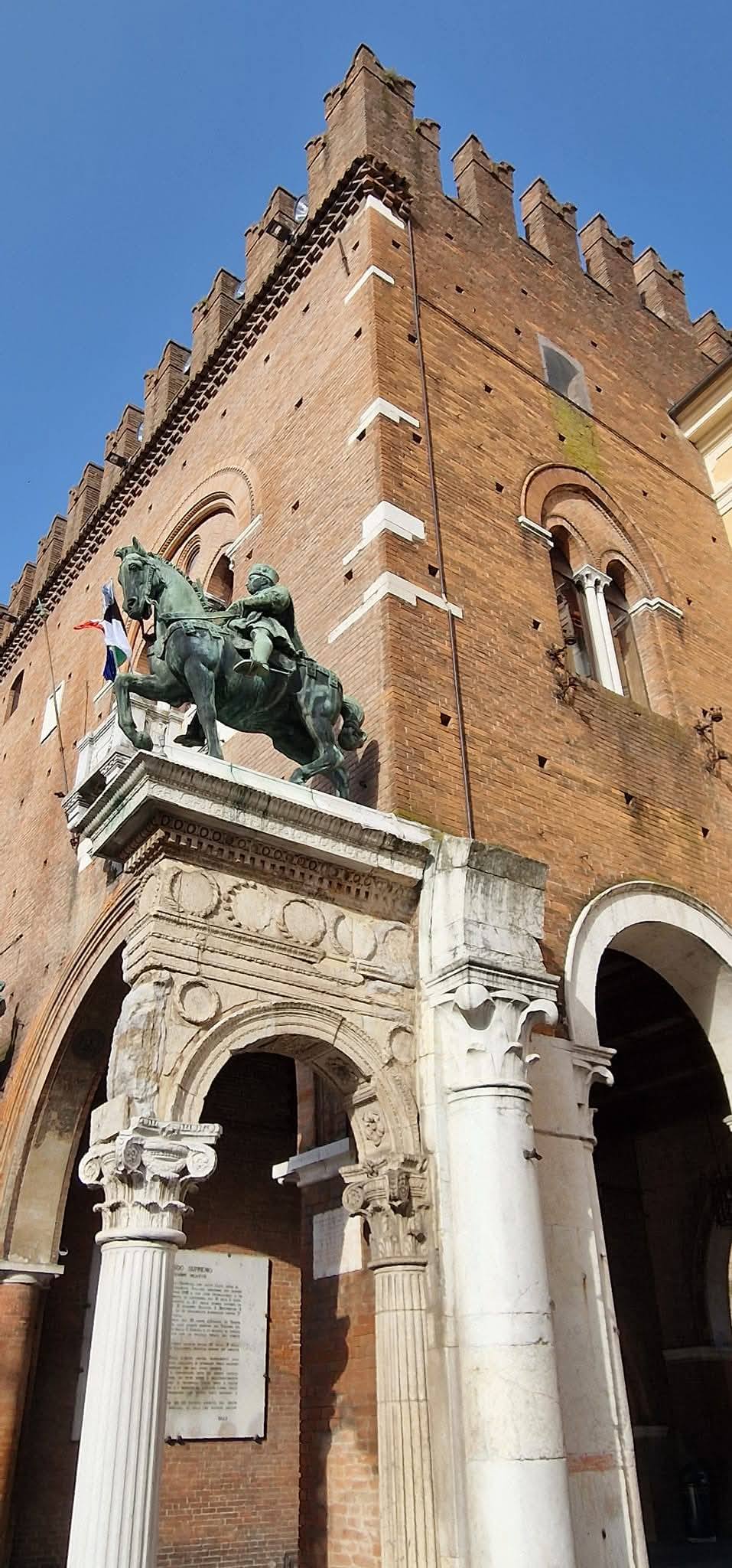 Ferrara 8