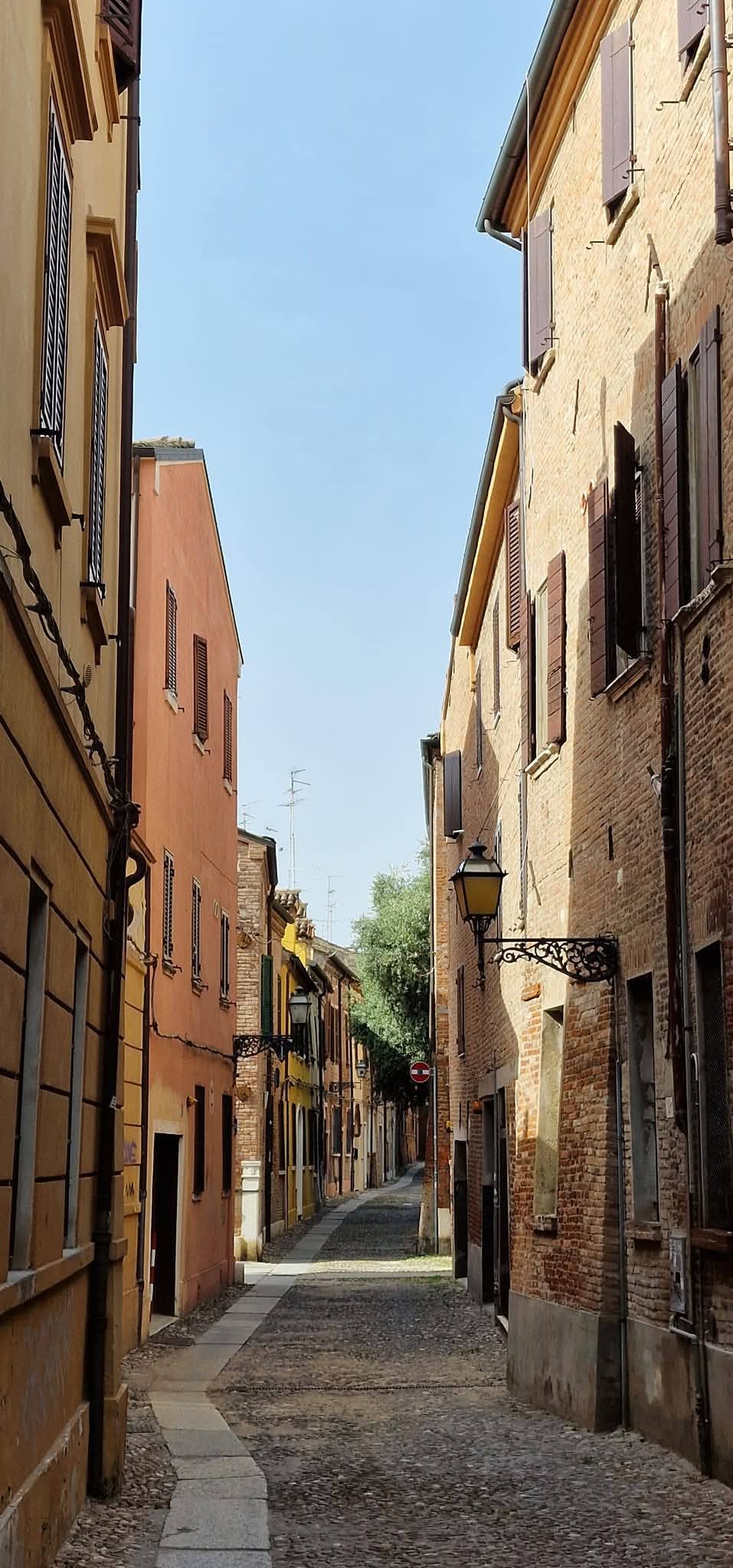 Ferrara 16