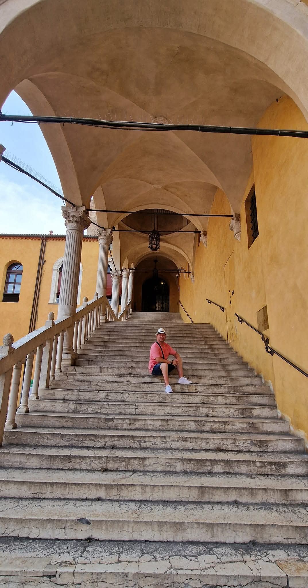 Ferrara 25