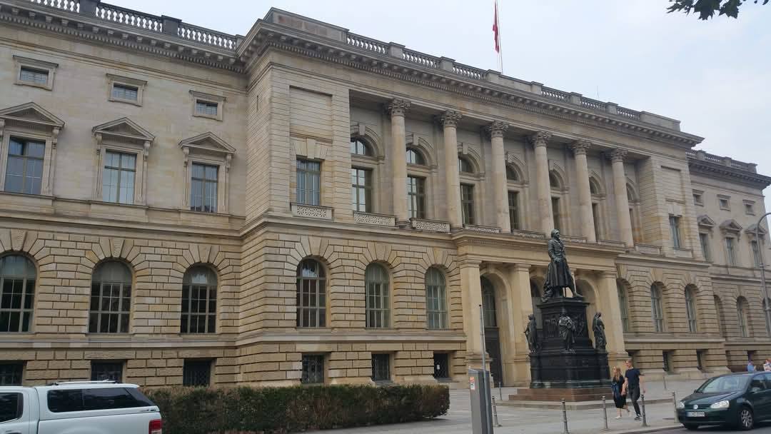 Berlin 9
