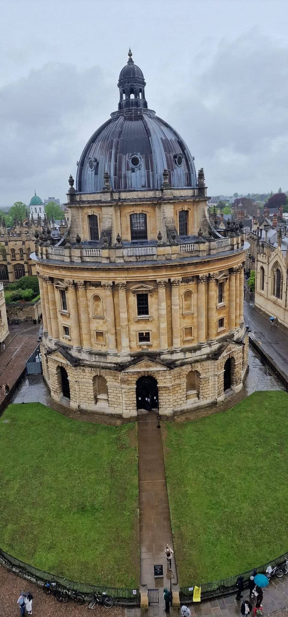 Oxford 16