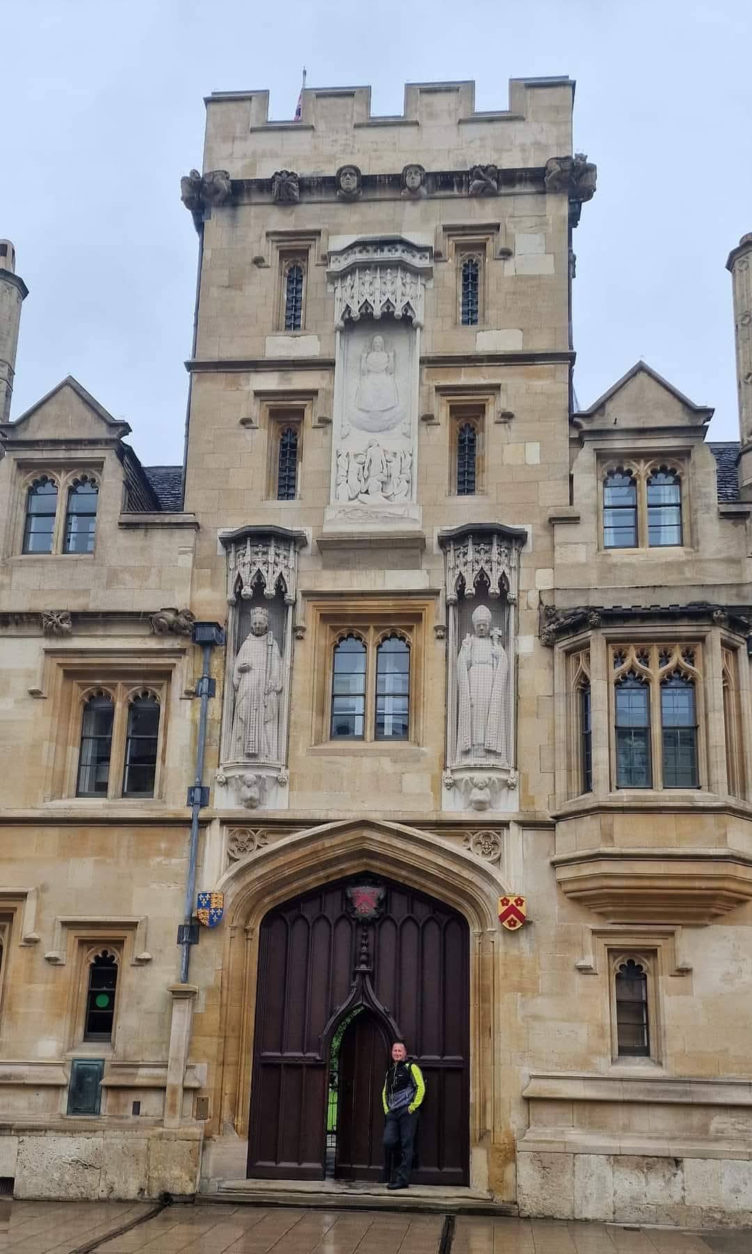 Oxford 18