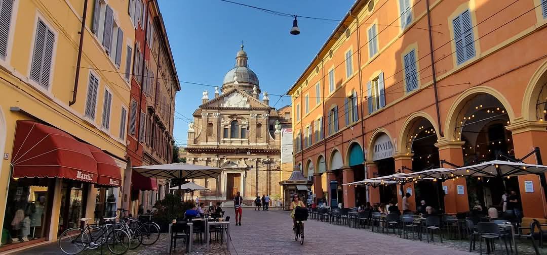 Modena 9