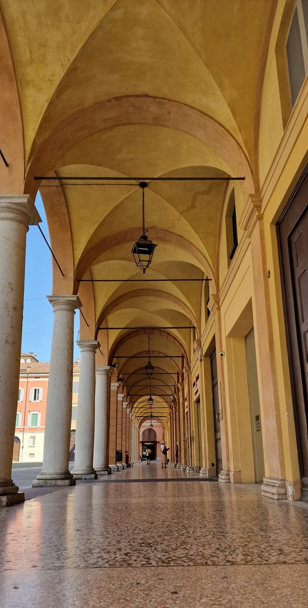 Modena 16