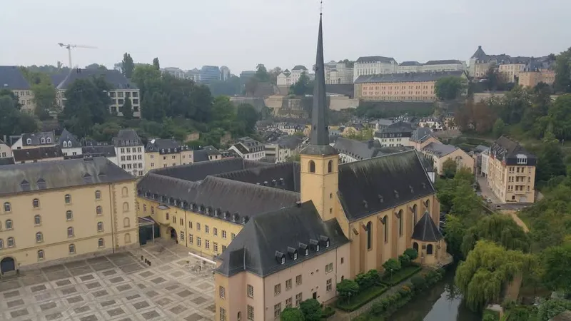 Luxembourg 1