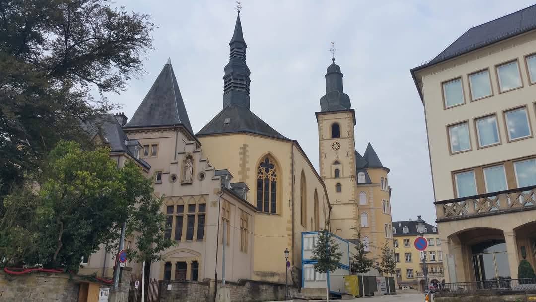 Luxembourg 6
