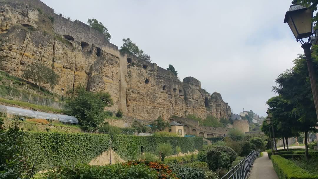 Luxembourg 22