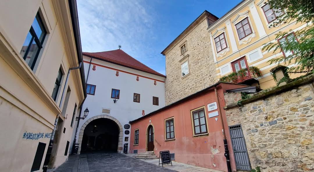 Zagreb 8