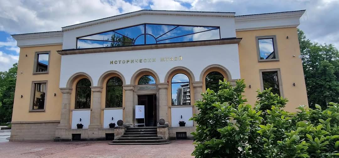 Ботевград 6