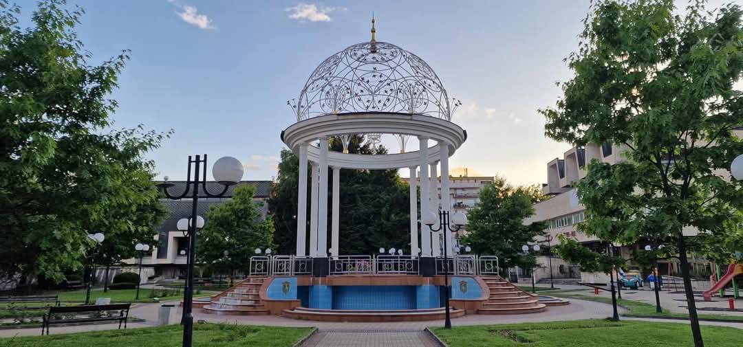 Ботевград 15