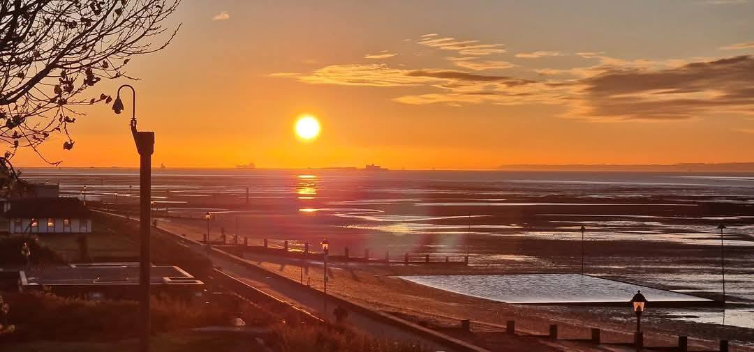 Chalkwell Beach 3