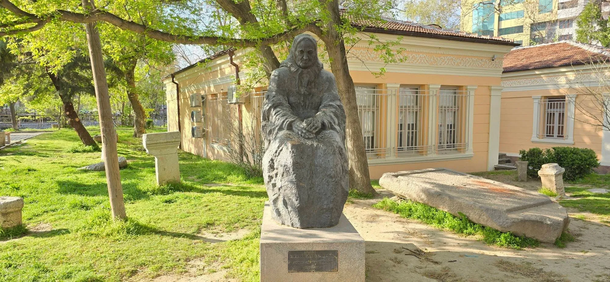 Асеновград 18