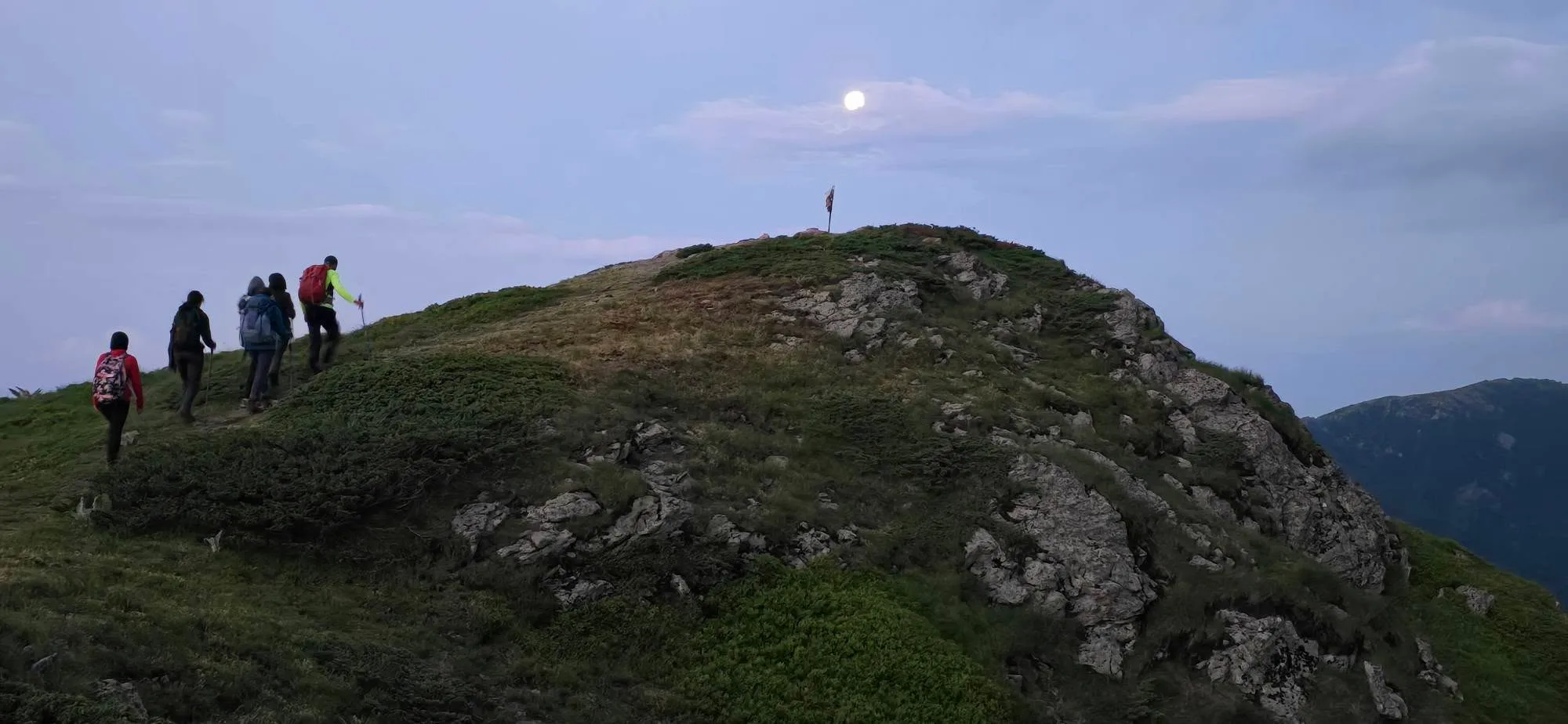 Връх Юмрука 12